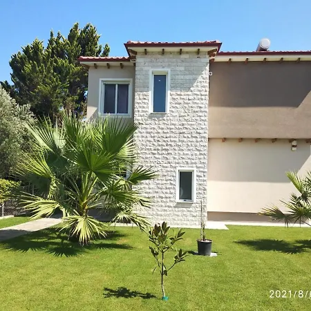 Galina Nikiti (Sithonia)